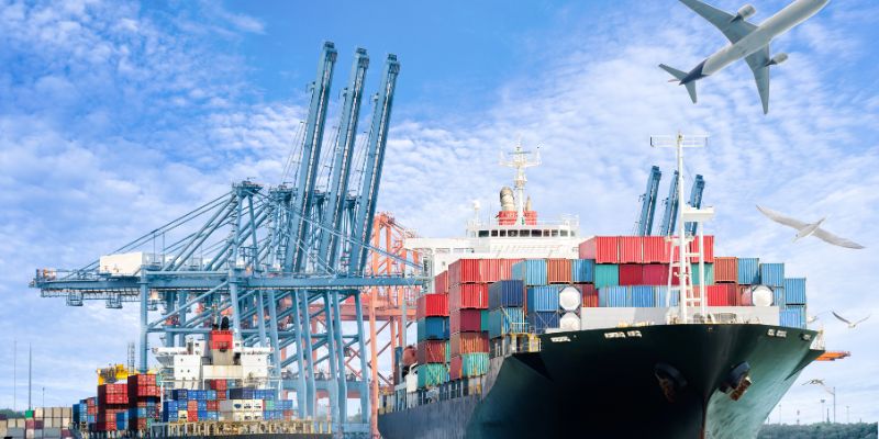 Thuốc tây vận chuyển sang Trung Quốc nguyên tem và không vi phạm danh mục cấm